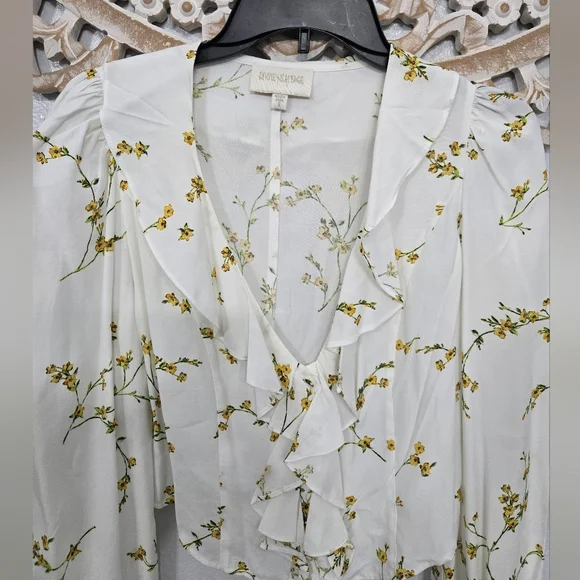 Divine Heritage Floral Ruffle White Blouse - Picture 4 of 7